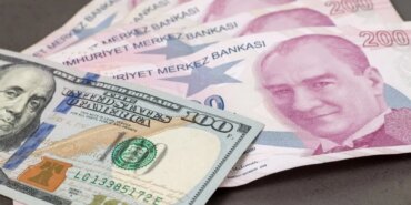 Türk Lirası Düşerken Dolar Tahminleri Yükseliyor!