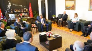 Ahmet Davutoğlu  Özel’e Bilgi Verdi!