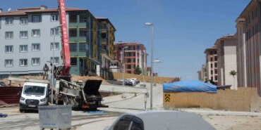 İnşaatta Çukura Düşen İşçi Hastaneye Kaldırıldı